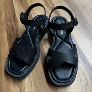 Like New Crown Vintage Black Leather Women's Sandals